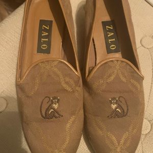 Zalo shoes with a monkey! Leather soles